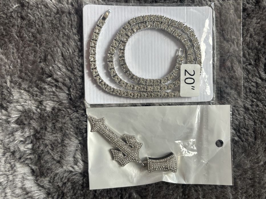 Colier Trapstar Iced Out + Pandantiv NOU