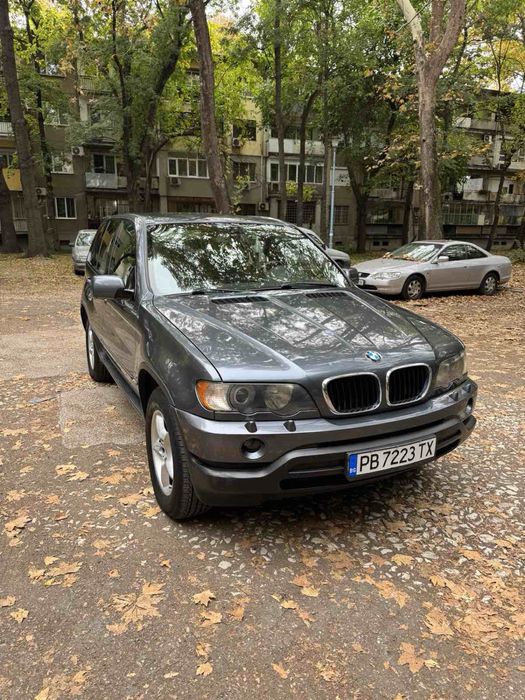 Продавам BMW X5 цвят графит