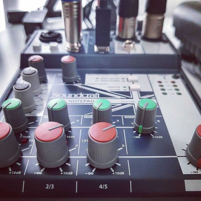 Микшерный пульт Soundcraft Notepad-8FX