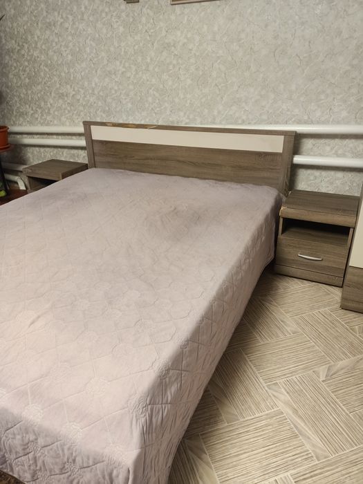 Двухспальная кровать