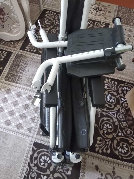 Инвалидная коляска