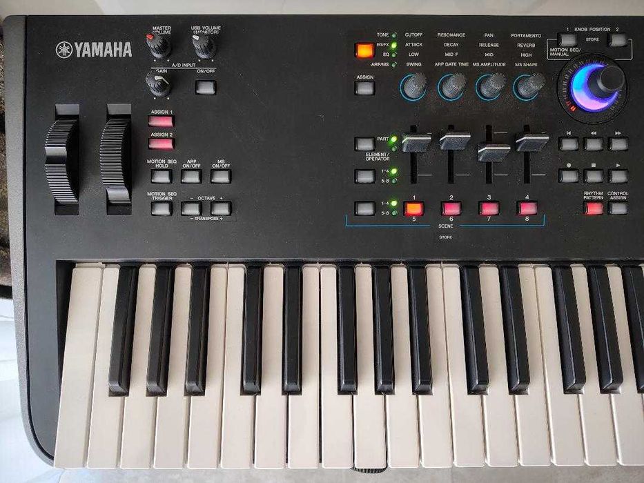 Sintetizator Yamaha MODX 7 utilizat doar in studio