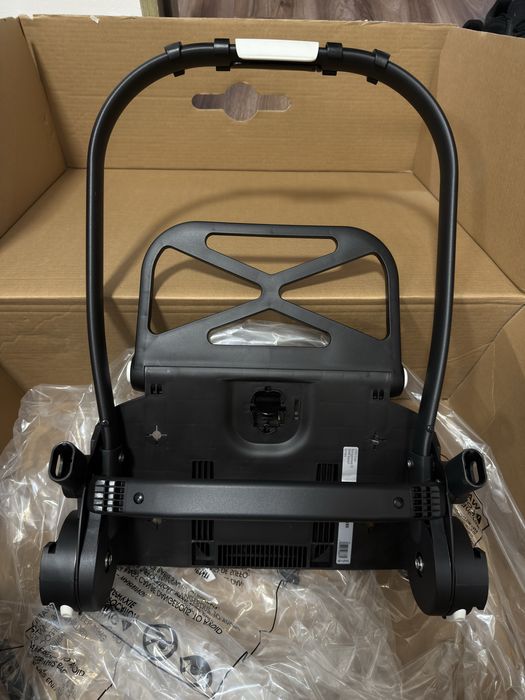 Cybex Balios S Lux2023 – cadru inferior nou, mecanism de pliere inclus