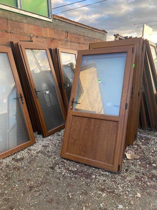 Usi stejar auriu noi de 1150 lei