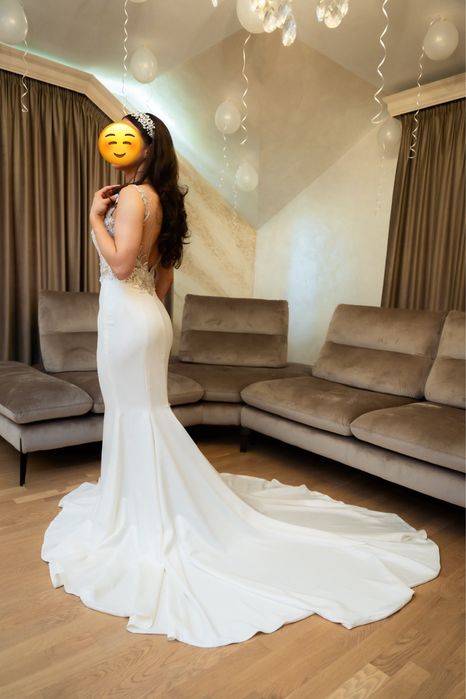 Vand Rochie de mireasa.