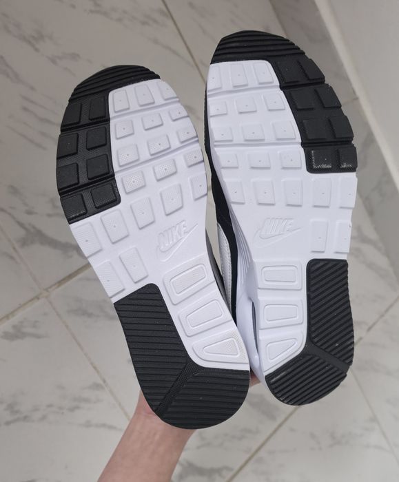 Дамски маратонки Nike Air Max SC