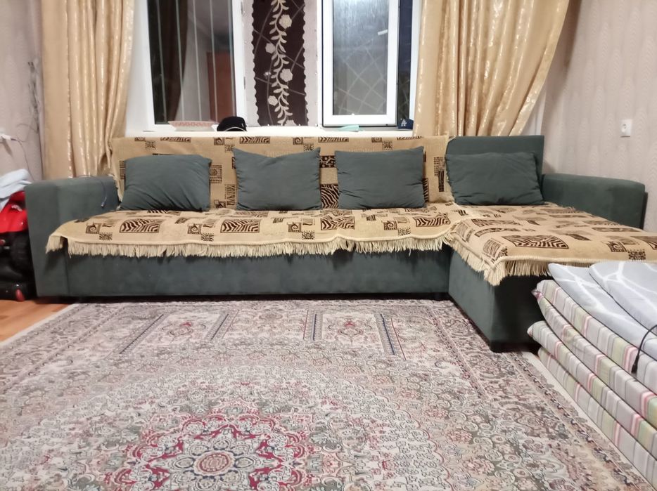 Продам диван небольшой