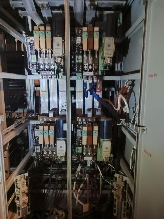 Продам комплект: трансформатор 630КВА  6/04КВ + разъединитель + автома