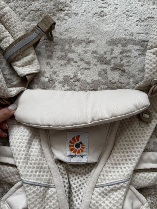 Эргорюкзак Ergobaby Omni Breeze