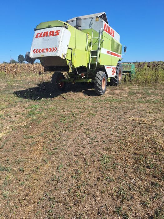 Combina Claas Mega 204