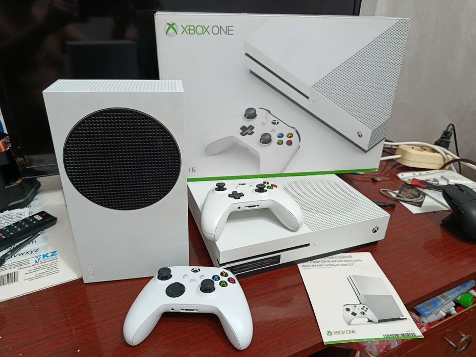 Две приставки Xbox