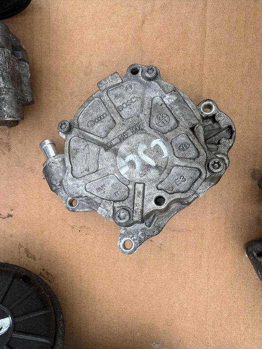 Pompa Vacuum Audi Skoda Volkswagen 2.0TDI Q5 Passat Octavia Golf A3