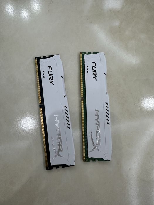 Оперативка DDR4 16gb (2*8gb)