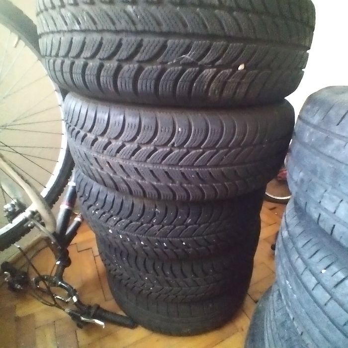 Jante pe15",cu anvelope 195/65/15, Debiça, rulate o săptămână.