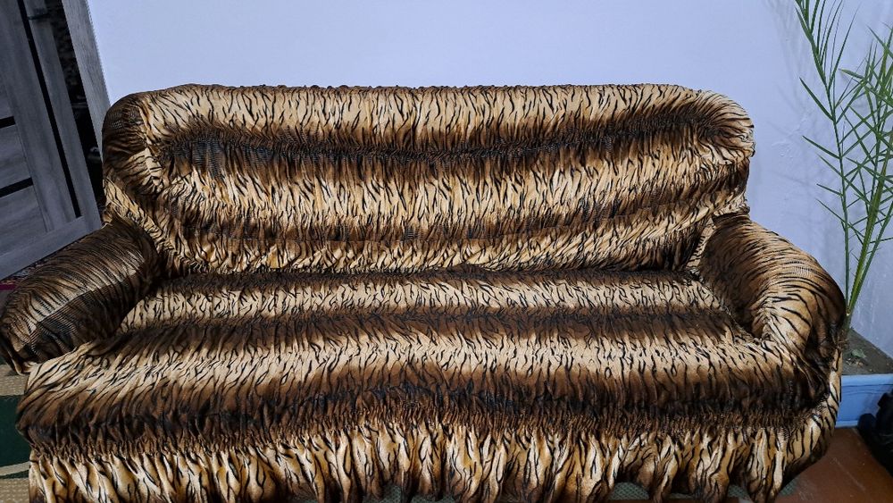 Диван тройка с чехлами