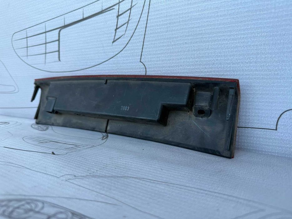 Lampa Frână Suplimentară Haion Ford Kuga 2 2015 / 2012-2019 / Cod OEM 3M51-13A613-AA (5C2)