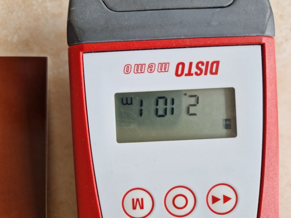 Leica Disto Memo , Bosch DUS 20 - telemetru