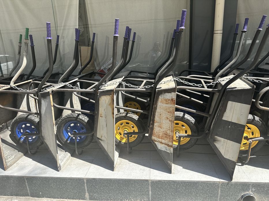 Телешка для строителства и садовая