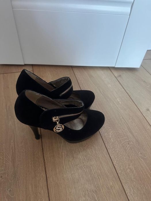 Туфли замещовый . Новый