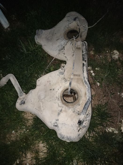 Бак, багажник бмв е36га