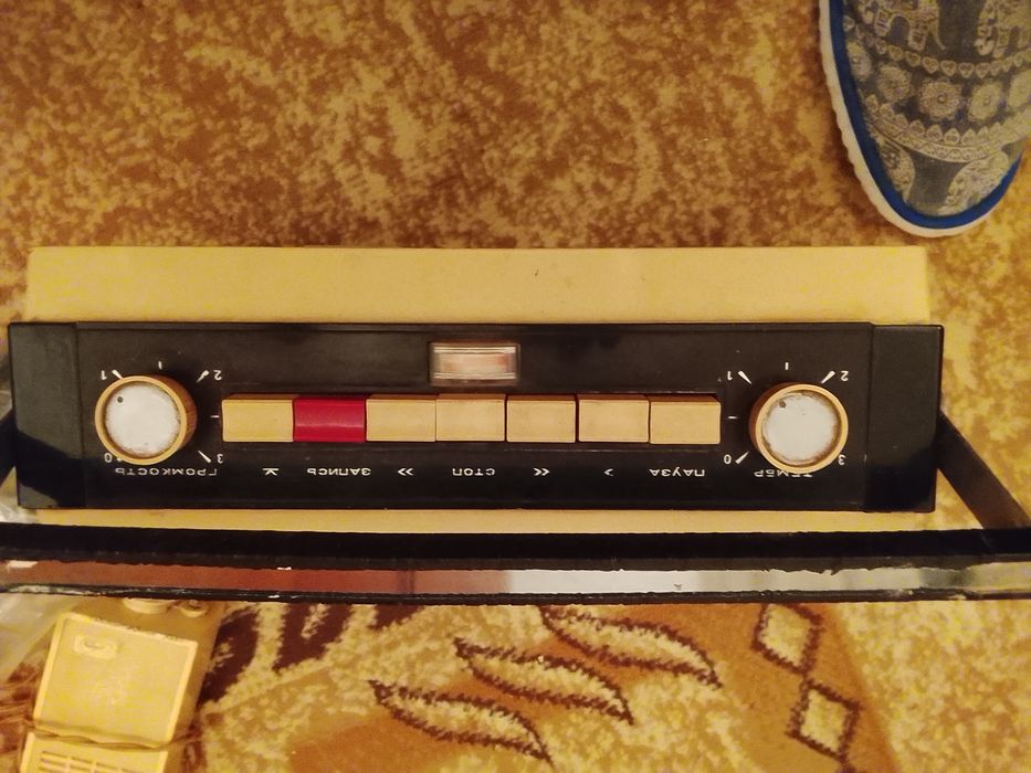 Продам магнитофон