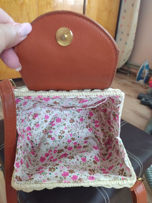 Дамска чанта- Нова!!