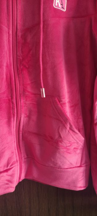 нов плюшен комплект с качулка