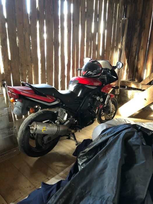 Motocicleta Yamaha