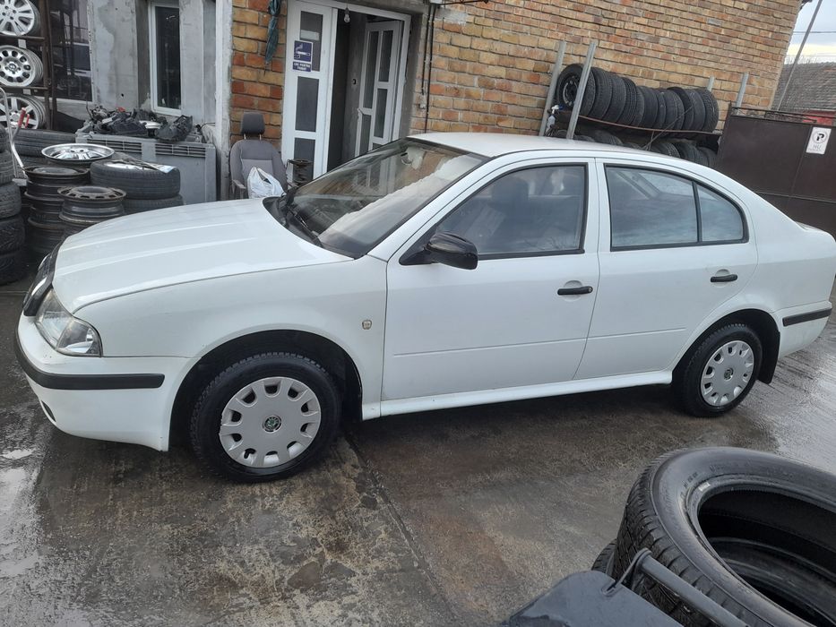 Usa/usi Skoda Octavia 1 stanga/dreapta