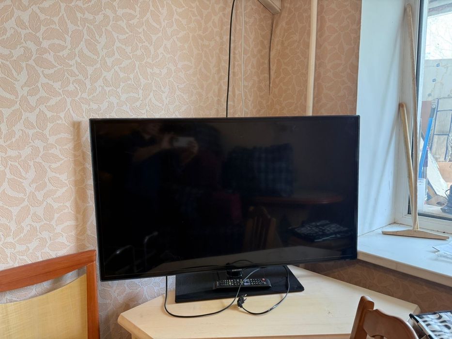 Телевизор samsung