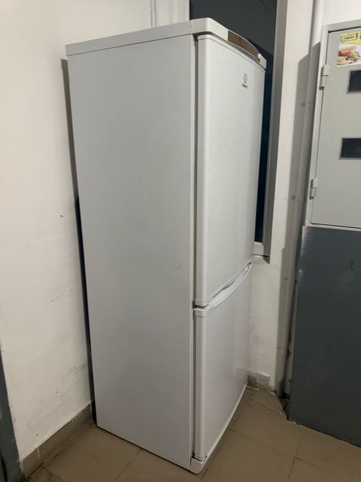 Indesit 2018 холодильник