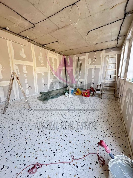 Дава се под наем Магазин в Варна, Изгрев - 52 кв.м за 598.23 € - Снимка #2