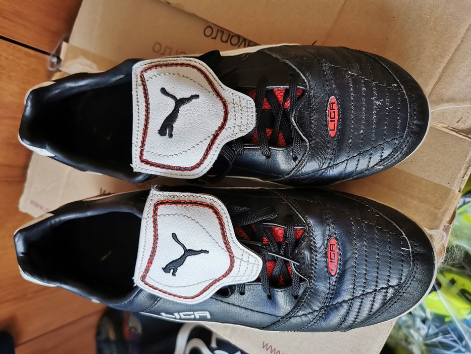 Продавам футболни обувки Puma, Diadora