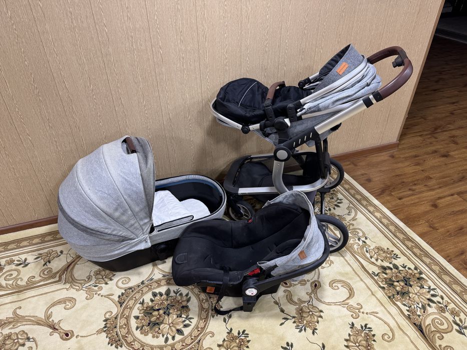 Продается 3/1 Коляска