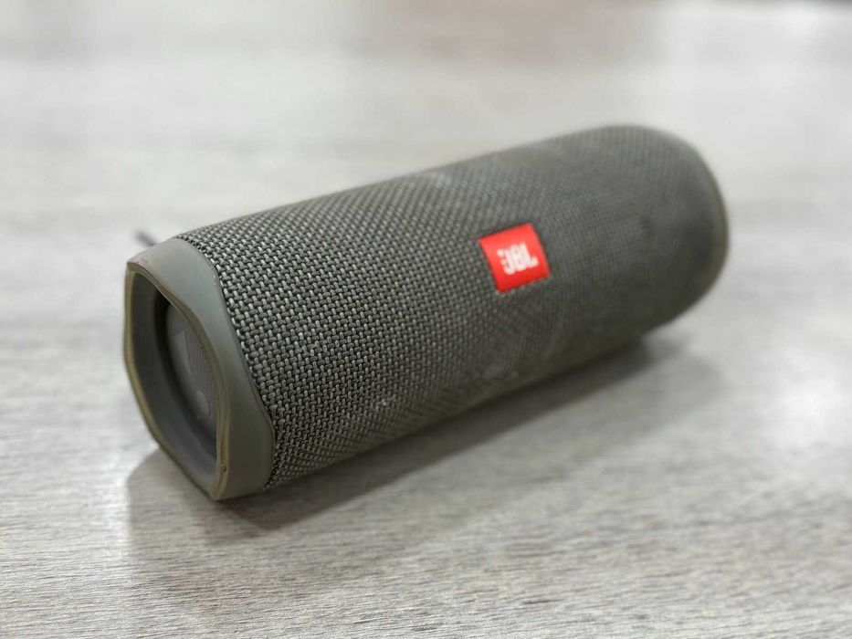 Продава се JBL Flip 5