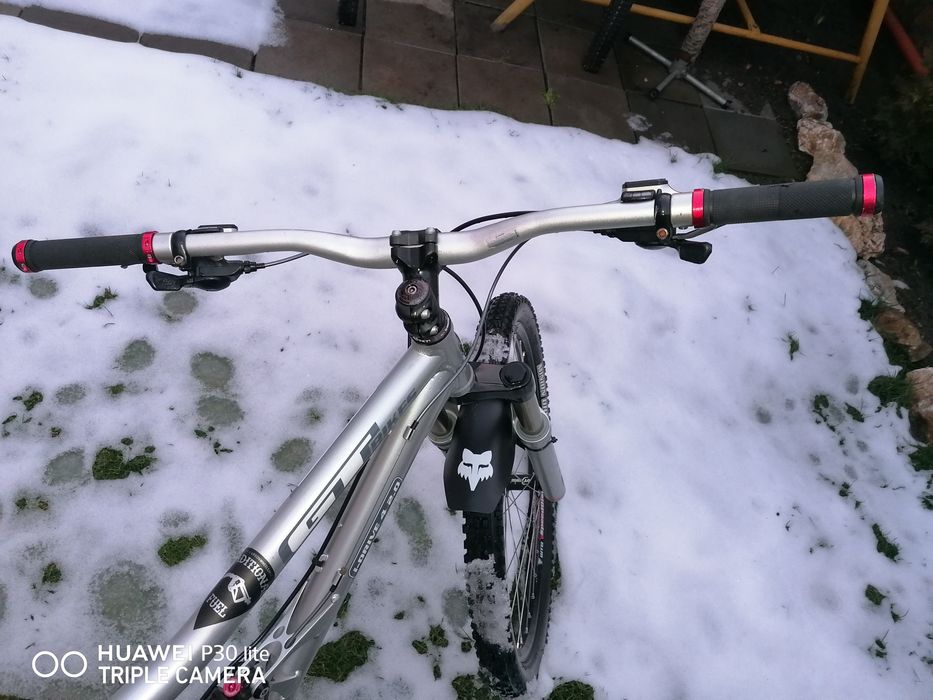 Велосипед GTс пълно окачване