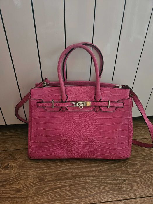 Чанти и колани. Някой нови ,други малко  ползвани.