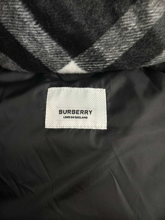 Geaca Burberry care se Transforma in vesta cu Puf neagra pentru Iarna