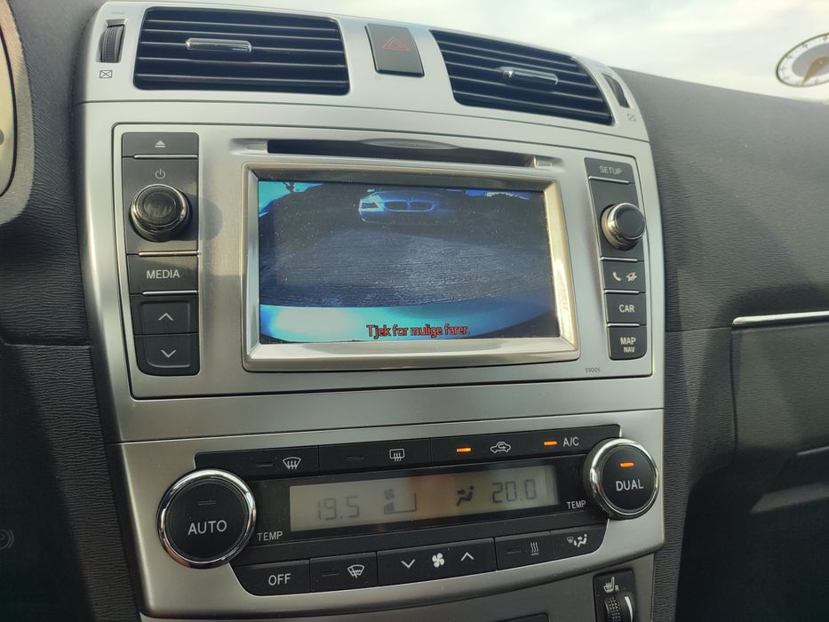 Toyota Avensis 2.0 d navi