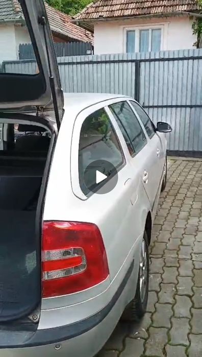 Vând mașină Skoda Octavia