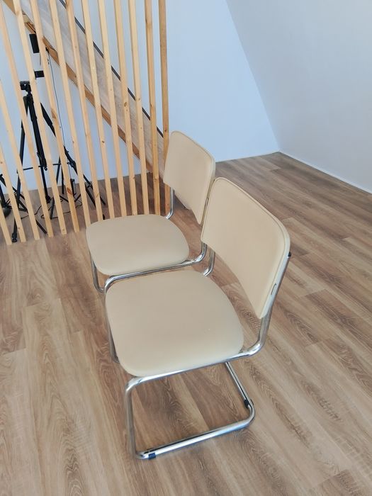 Стулья офисные в отличном состоянии