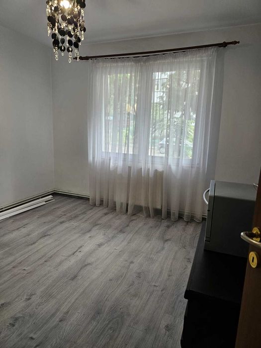 Vand sau inchiriez apartament 3 camere, Tg. Mures, Tudor