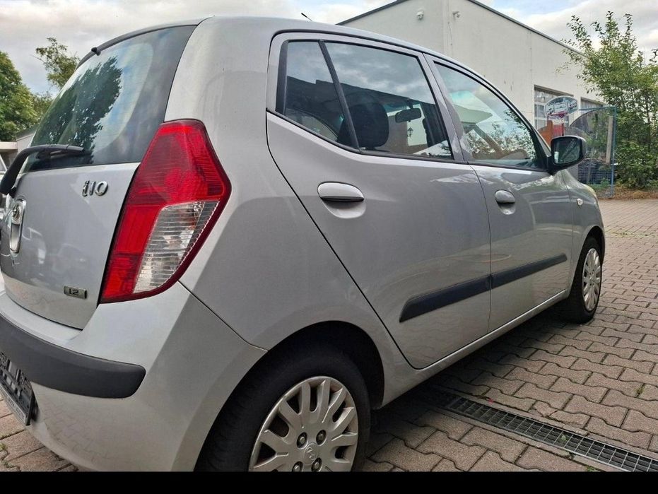 HYUNDAI i10 2010 — imagine 4