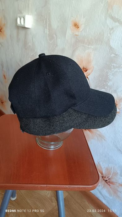 Кепка черная новая.
