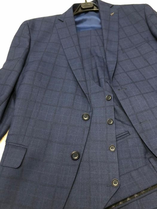 Продам мужской костюм