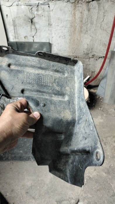 забчасти на мицубиси делика д5