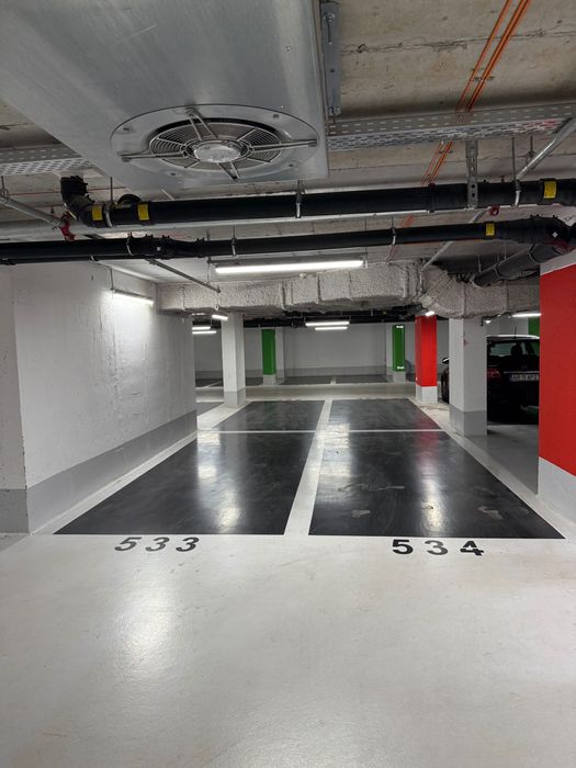 Închiriez loc parcare Cortina North Faza 1