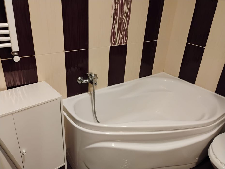 Inchiriez studio Militari Residence