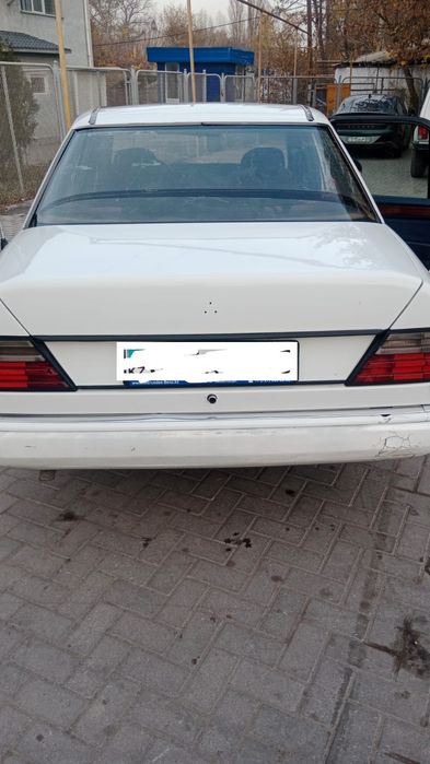 Мерседес Е230 2.3 объем