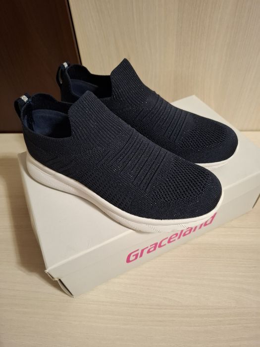 Adidasi / Pantofi sport dama noi, transport gratuit